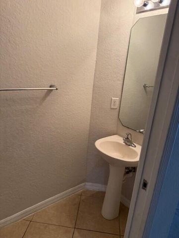 821 Pipers Cay Drive, West Palm Beach, FL 33415