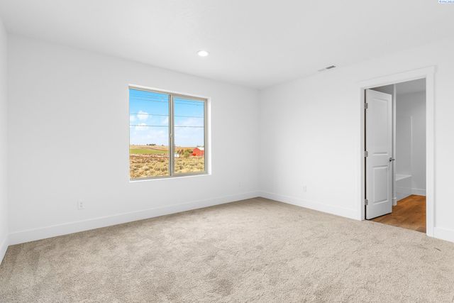 7518 Grapevine Ct, West Richland, WA 99353