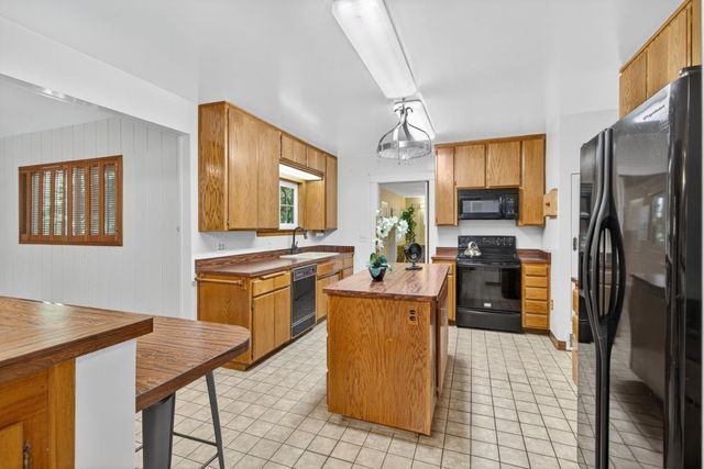 760 Orange St, Yuba City, CA 95991