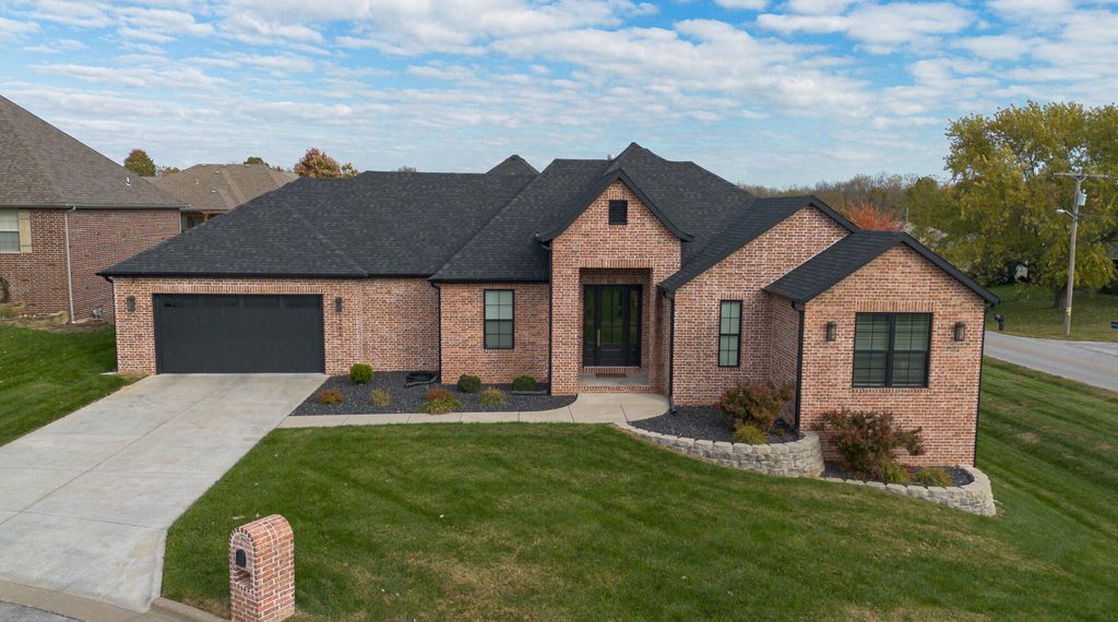 1293 E Ogorman Court, Springfield, MO 65803