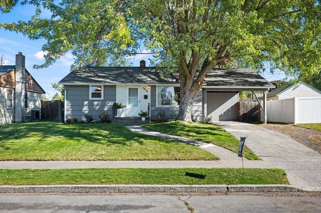6020 N Douglas Dr, Spokane, WA 99205 property photo