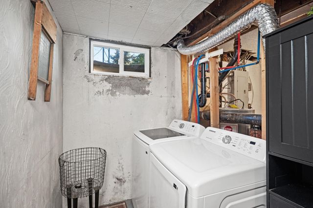 6020 N Douglas Dr, Spokane, WA 99205