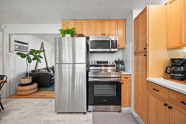 6020 N Douglas Dr, Spokane, WA 99205