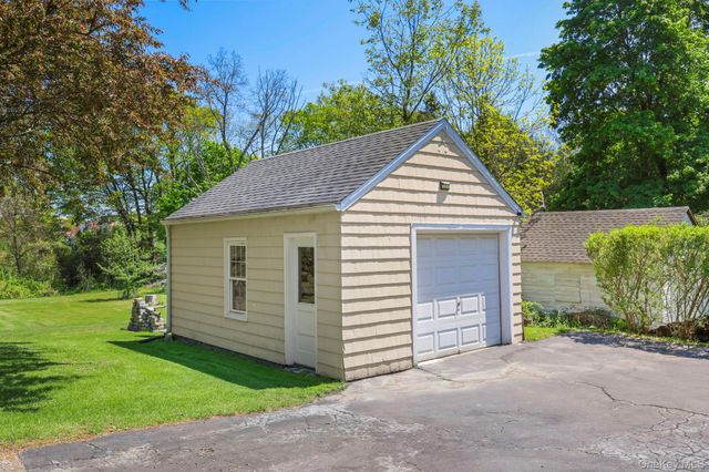 453 Smith Ridge Road, South Salem, NY 10590