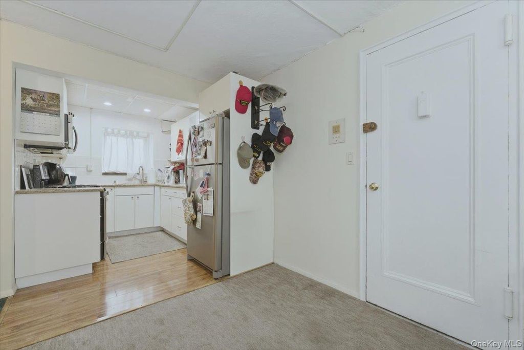 222 Smith Street 2E, Freeport, NY 11520 — photo 3