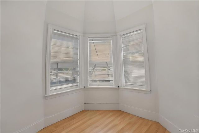 460 S 1st Avenue, Mount Vernon, NY 10550
