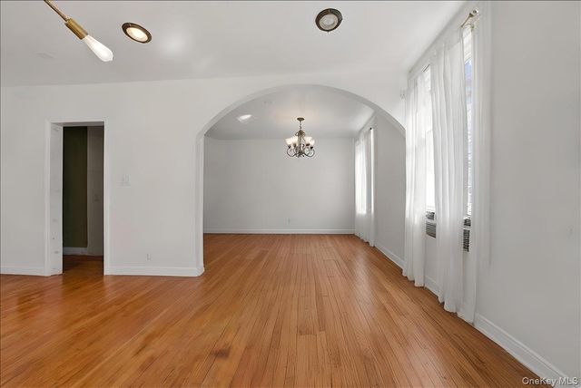 460 S 1st Avenue, Mount Vernon, NY 10550