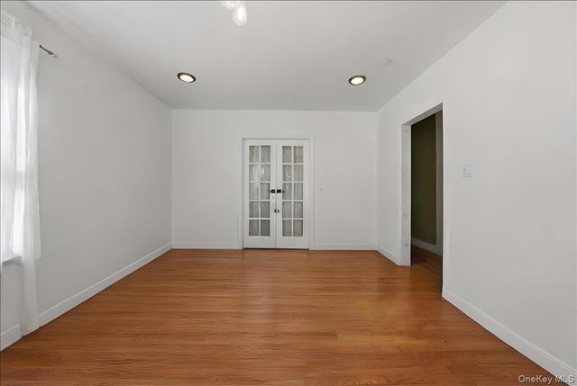 460 S 1st Avenue, Mount Vernon, NY 10550