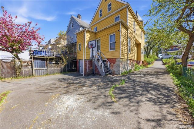 460 S 1st Avenue, Mount Vernon, NY 10550