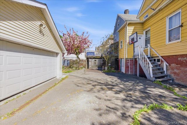 460 S 1st Avenue, Mount Vernon, NY 10550