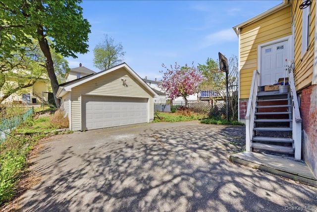 460 S 1st Avenue, Mount Vernon, NY 10550