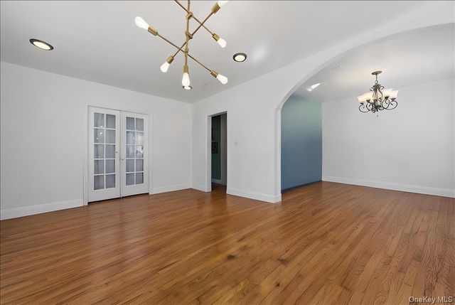 460 S 1st Avenue, Mount Vernon, NY 10550