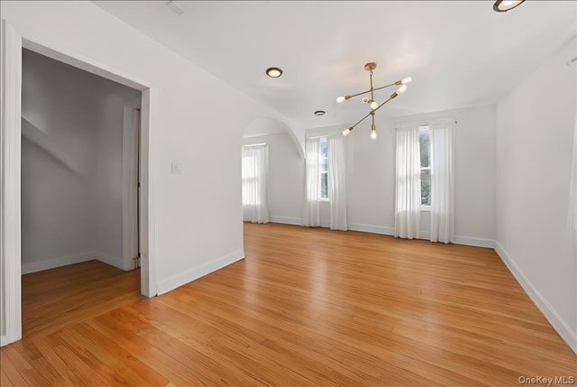 460 S 1st Avenue, Mount Vernon, NY 10550
