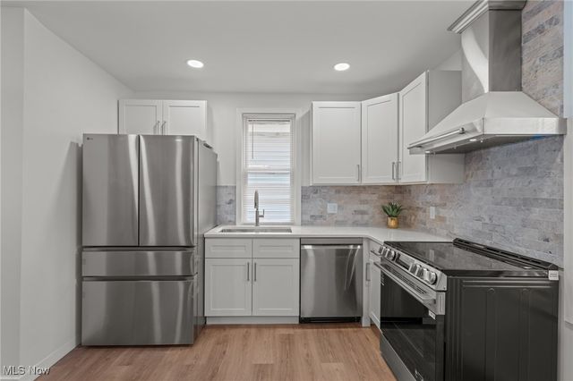 2276 W 41st Street, Cleveland, OH 44113