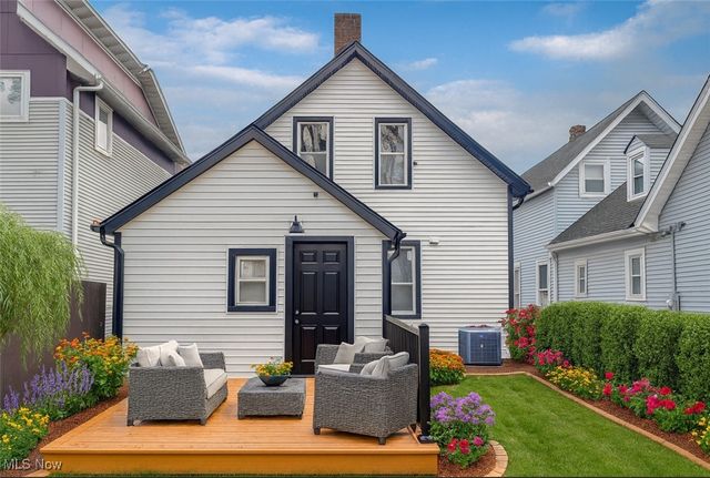 2276 W 41st Street, Cleveland, OH 44113