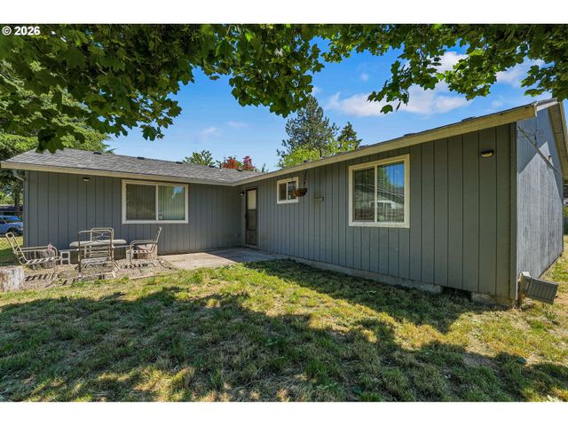 1829 Ne 23rd Ct, Hillsboro, OR 97124