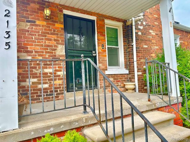 2135 Rome Avenue, Warren, MI 48091