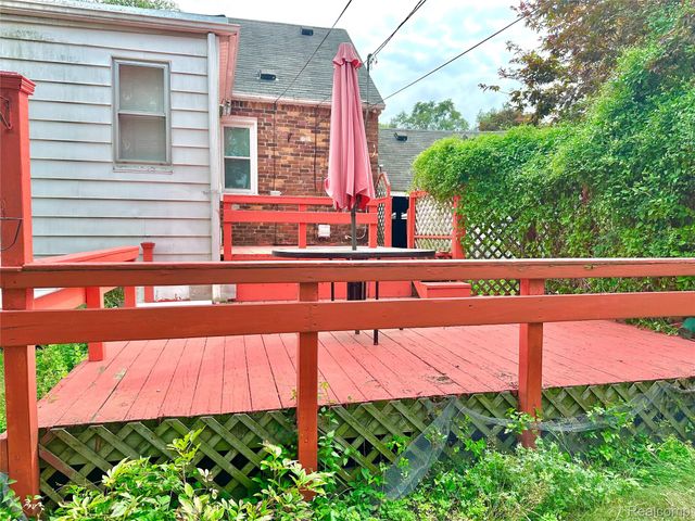 2135 Rome Avenue, Warren, MI 48091