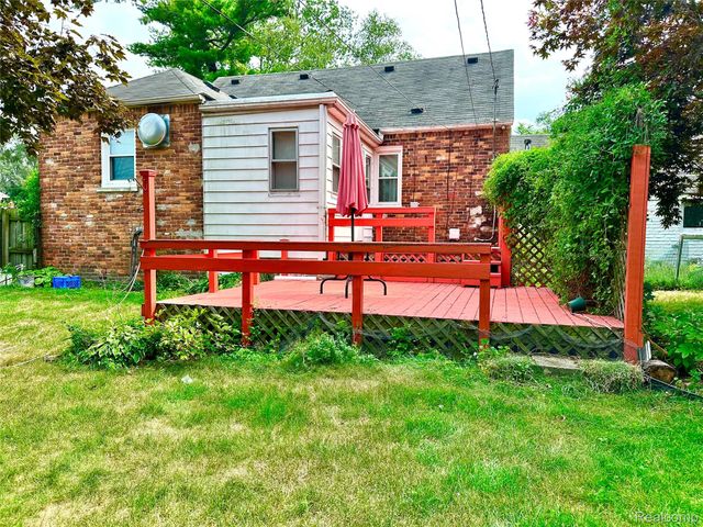 2135 Rome Avenue, Warren, MI 48091