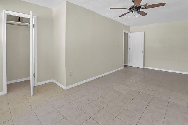 5313 Gayla Lane, Baytown, TX 77521
