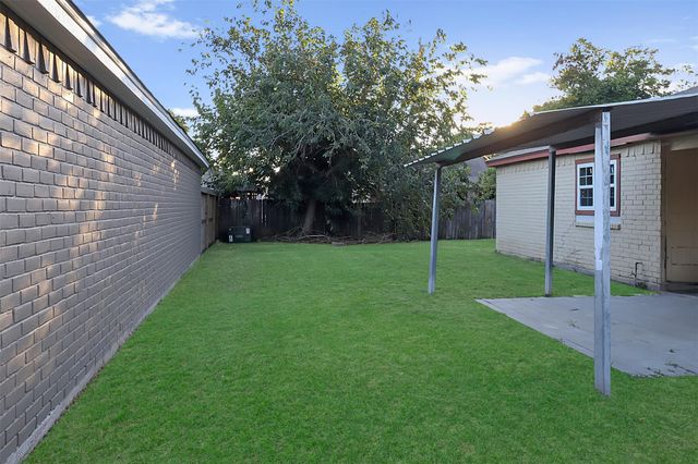 5313 Gayla Lane, Baytown, TX 77521