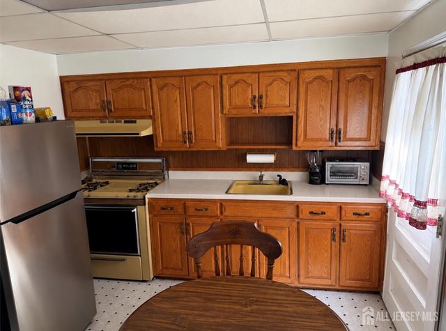 219 victory Street, Roselle, NJ 07203