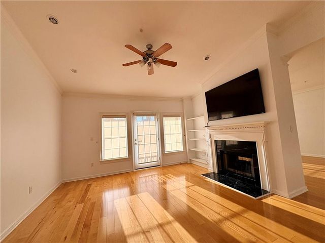 3275 Lenox Road NE 412, Atlanta, GA 30324