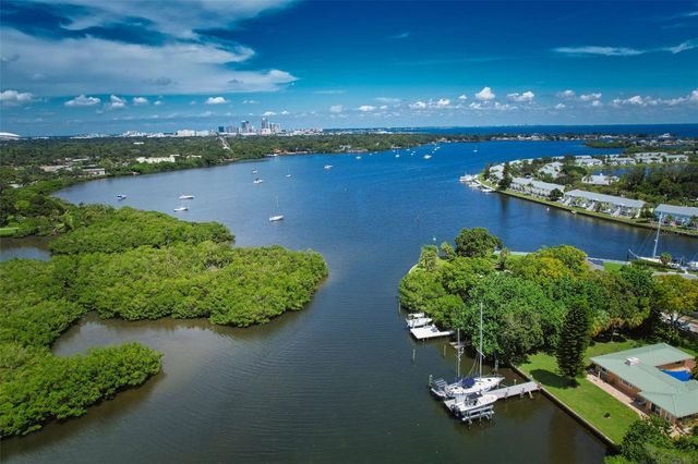 430 39TH AVENUE S, St Petersburg, FL 33705