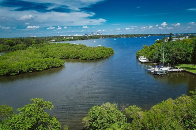 430 39TH AVENUE S, St Petersburg, FL 33705