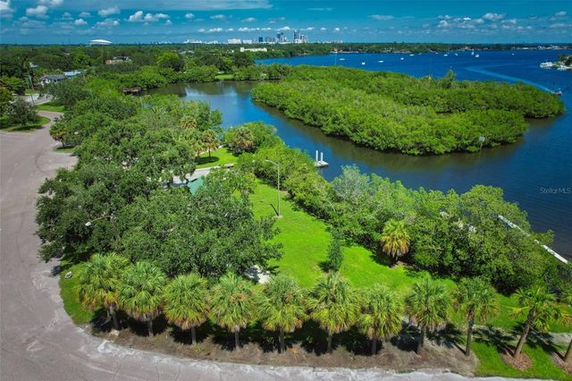 430 39TH AVENUE S, St Petersburg, FL 33705