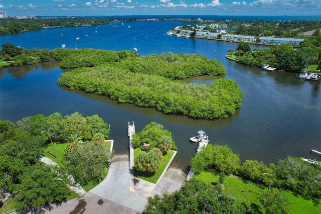 430 39TH AVENUE S, St Petersburg, FL 33705