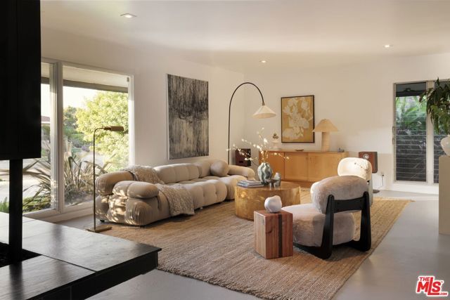 4280 Mount Vernon Drive, View Park, CA 90008