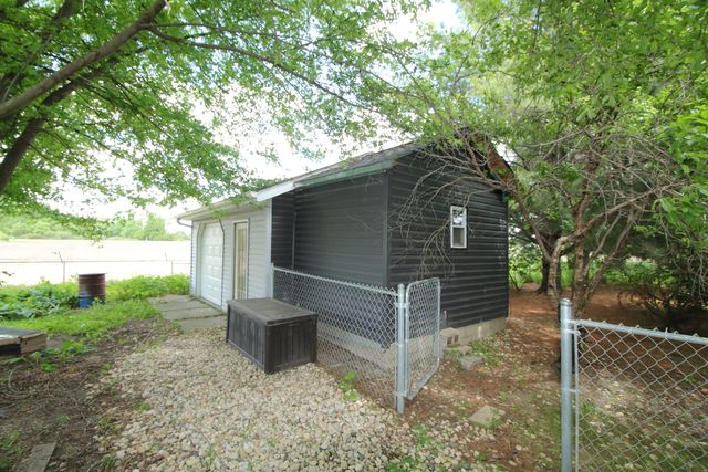 33970 Rebecca Road, Kingston, IL 60145