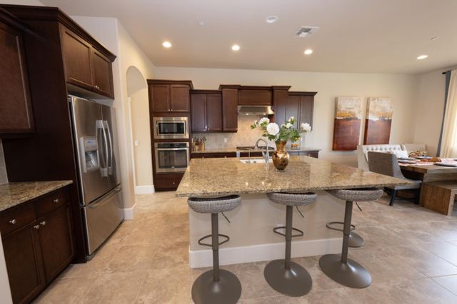 3205 Lexington Avenue, Clovis, CA 93619