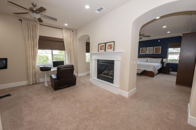 3205 Lexington Avenue, Clovis, CA 93619