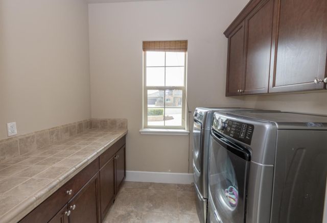 3205 Lexington Avenue, Clovis, CA 93619