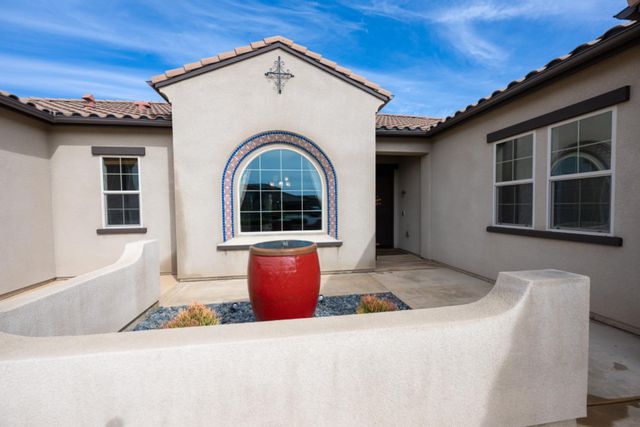 3205 Lexington Avenue, Clovis, CA 93619