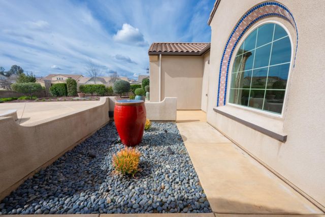 3205 Lexington Avenue, Clovis, CA 93619