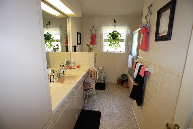 307 W 4th, Fordyce, AR 71671