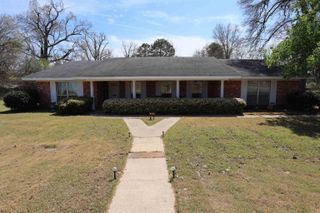 307 W 4th, Fordyce, AR 71671