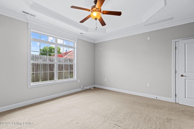 3211 Brittany Pointe Ln, Louisville, KY 40220