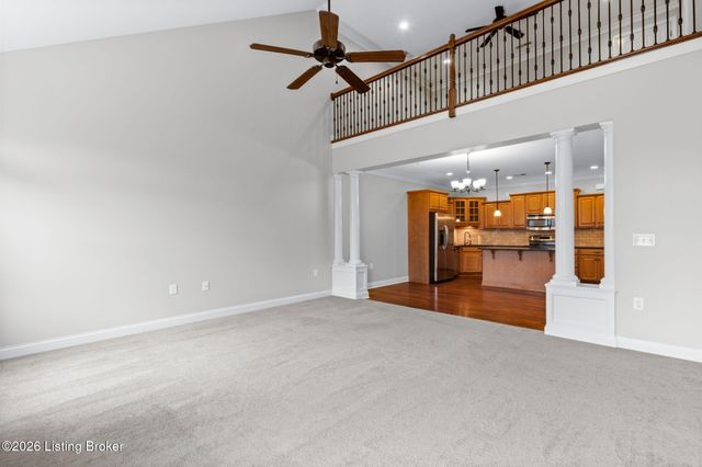 3211 Brittany Pointe Ln, Louisville, KY 40220