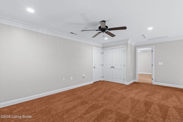 3211 Brittany Pointe Ln, Louisville, KY 40220