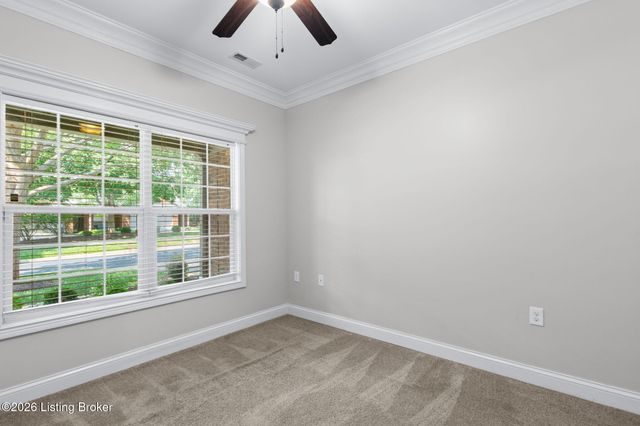 3211 Brittany Pointe Ln, Louisville, KY 40220