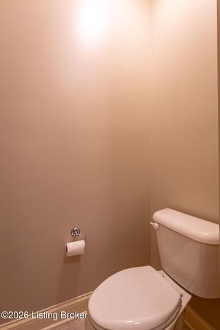 3211 Brittany Pointe Ln, Louisville, KY 40220
