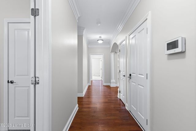 3211 Brittany Pointe Ln, Louisville, KY 40220