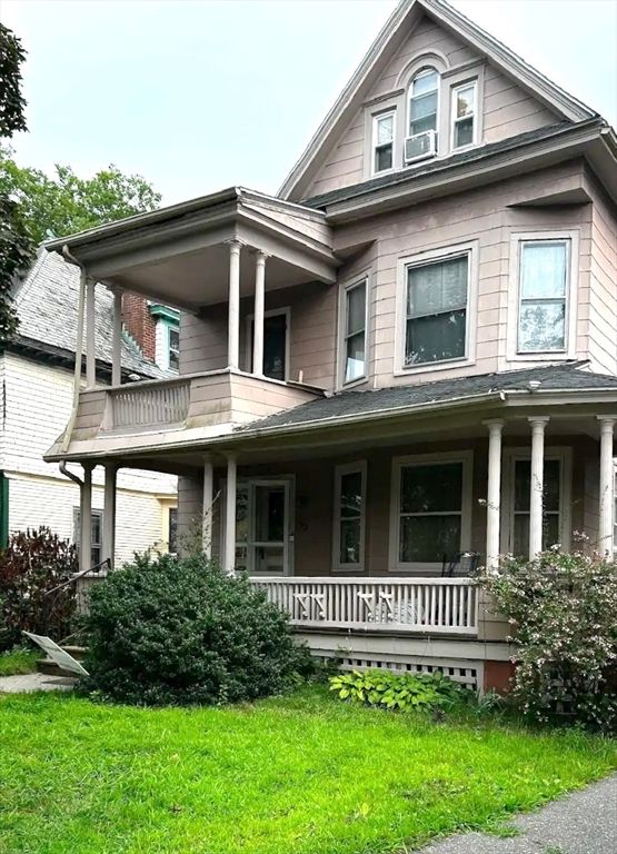 93 Garfield St, Springfield, MA 01108