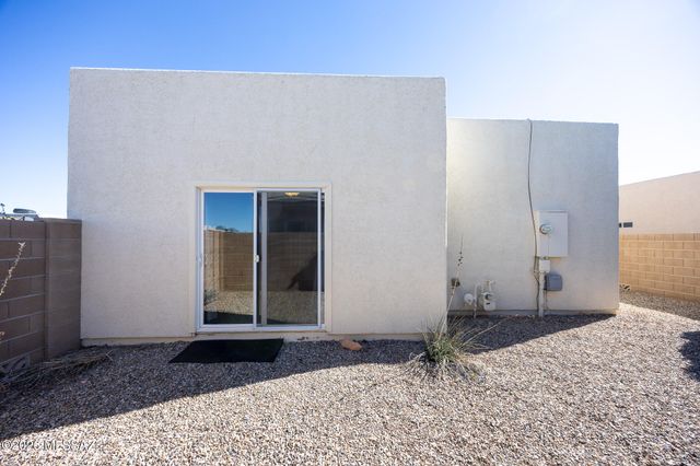 232 S Clubhouse Lane, Sierra Vista, AZ 85635