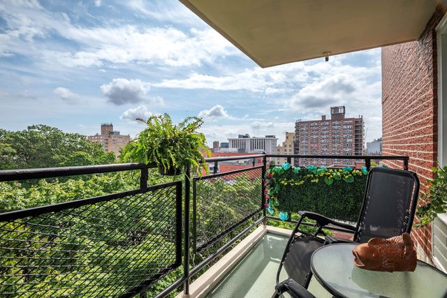16420 Highland Ave Apt 7T, New York City, NY 11432