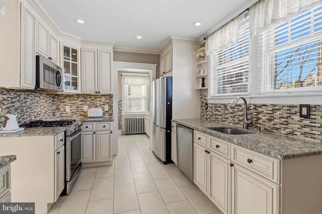 15 E 11TH AVE, Conshohocken, PA 19428